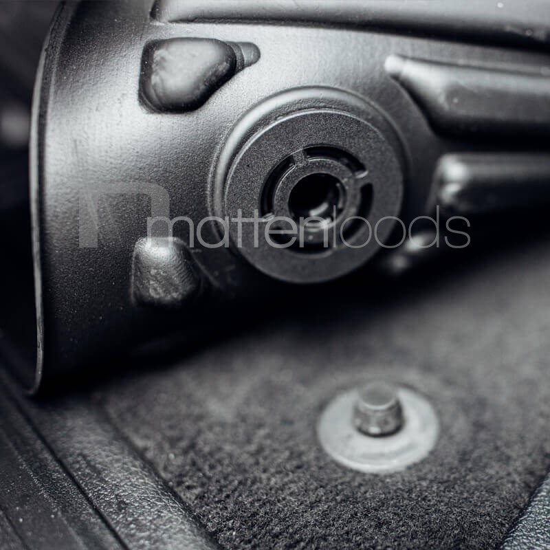 Originele bevestiging rubber matten Subaru Legacy V (automaat)