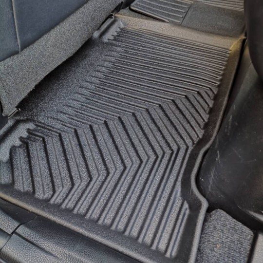 Toyota RAV4 IV hybrid 2013-2019 All Weather rubber automatten