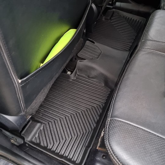 Mitsubishi Outlander II 2006-2012 All Weather rubber automatten