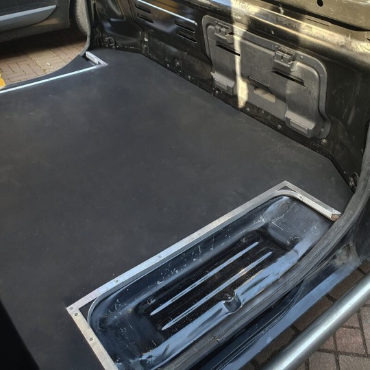Laadvloermat rubber Opel Vivaro L1 dubbele schuifdeur 2014-2019