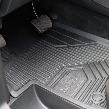 Mercedes Vito III 1e en 2e rij vanaf 2014 rubber matten 2