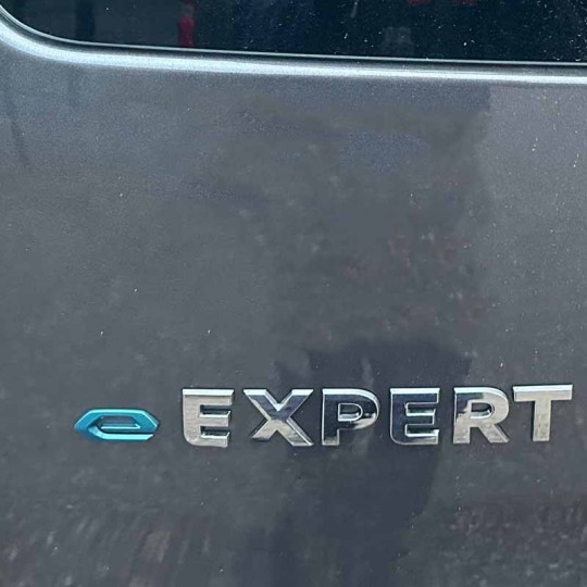 Premium M-Line laadvloermat Peugeot E-Expert standaard L2 2019-heden | 4mm antislip rubber traanplaat