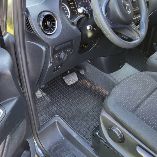 Rubber matten Mercedes Vito III van (1e en 2e rij) vanaf 2014