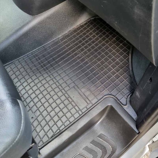 Rubber matten Mercedes Vito III van (1e en 2e rij) vanaf 2014