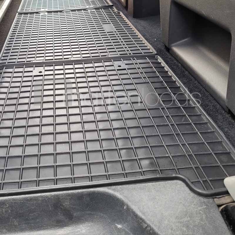 Rubber matten Volkswagen Transporter T6 (2e rij) dubbele cabine enkele schuifdeur 2015-2019