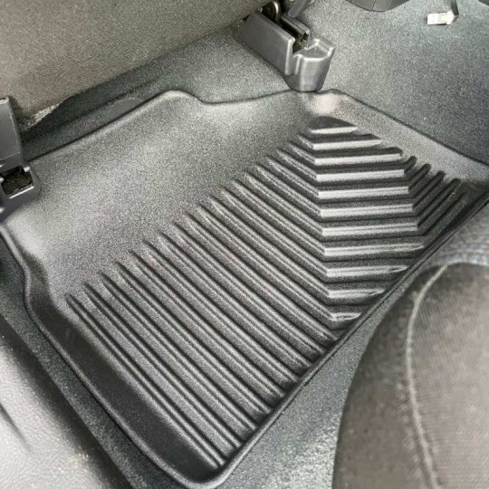 Toyota Avensis II 2003-2009 All Weather rubber automatten