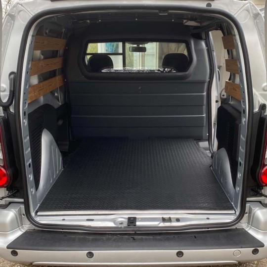 ProFit antislip rubber (traanplaat motief) laadvloermat Peugeot Partner L1 2008-2018