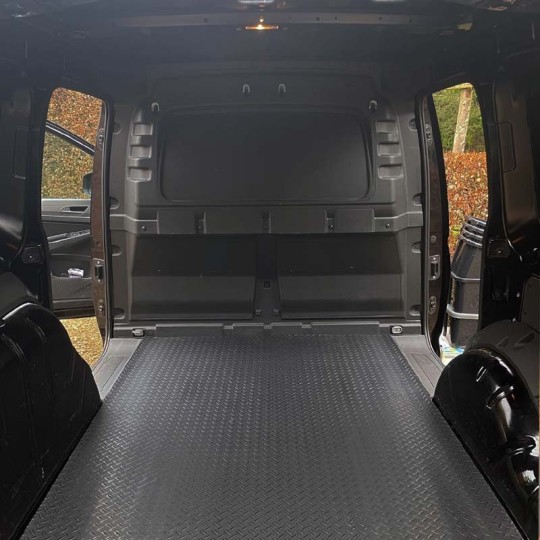 Laadvloermat rubber (traanplaat motief) Volkswagen Caddy dubbele schuifdeur 2020-heden