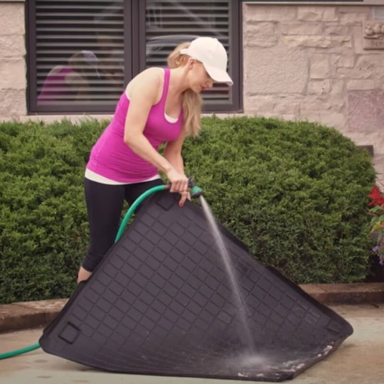 Eenvoudig schoonmaken kofferbakmat Toyota Sequoia