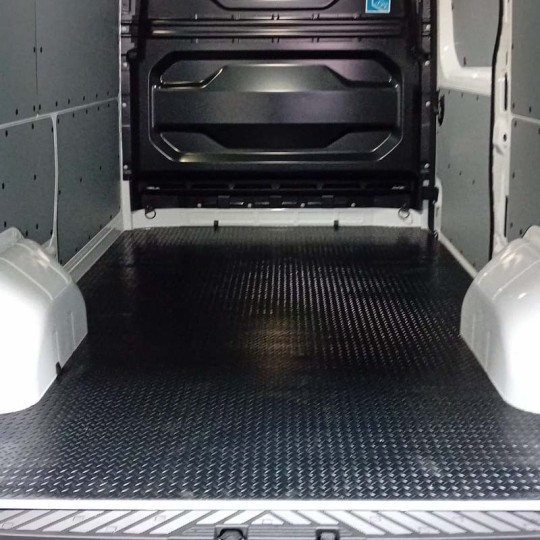 Premium M-Line laadvloermat Renault Master L2 2024-heden | 4mm antislip rubber traanplaat