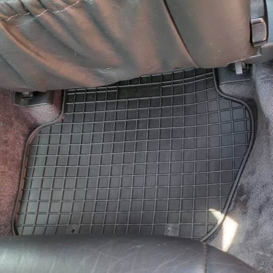 Rubber matten Volvo 850 (lees info)