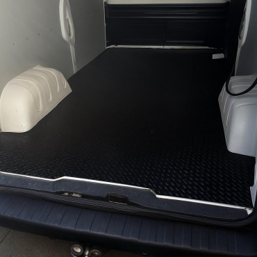 Laadvloermat rubber (traanplaat motief) Opel Vivaro verlengd L2 2014-2019