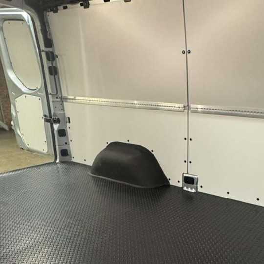 ProFit antislip rubber (traanplaat motief) laadvloermat Mercedes Sprinter L2 achterwielaandrijving 2018-heden