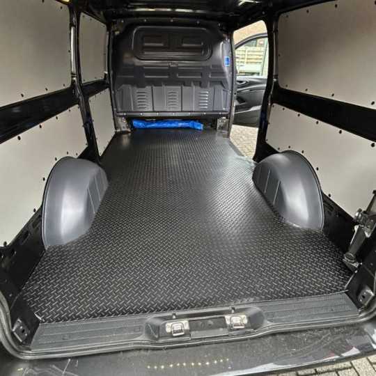 Laadvloermat rubber (traanplaat motief) Mercedes Vito L3 WB343 2014-heden