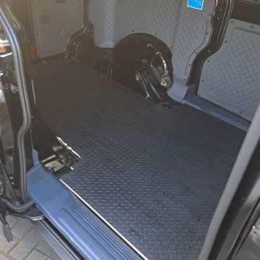 Laadvloermat rubber (traanplaat motief) Kia PV5 vanaf 2025 2