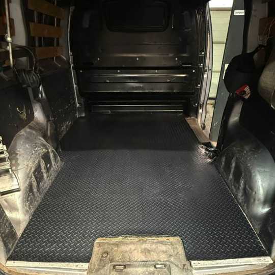 Laadvloermat rubber (traanplaat motief) Peugeot Expert standaard L2 2016-heden