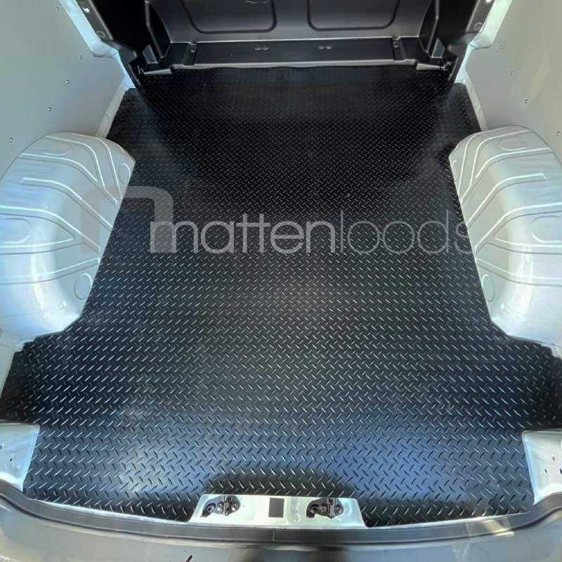 Premium M-Line laadvloermat Volkswagen Transporter T7 dubbelcabine L2 (af fabriek) 2023-heden | 4mm antislip rubber traanplaat