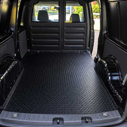 Premium M-Line laadvloermat Volkswagen Caddy Maxi 2007-2020 | 4mm antislip rubber traanplaat